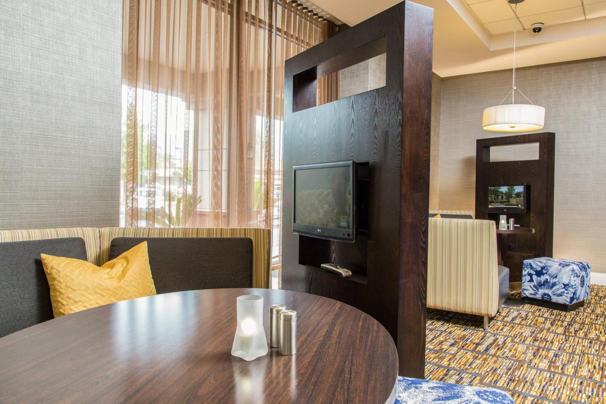 Courtyard By Marriott Los Angeles Pasadena/Monrovia Exterior foto